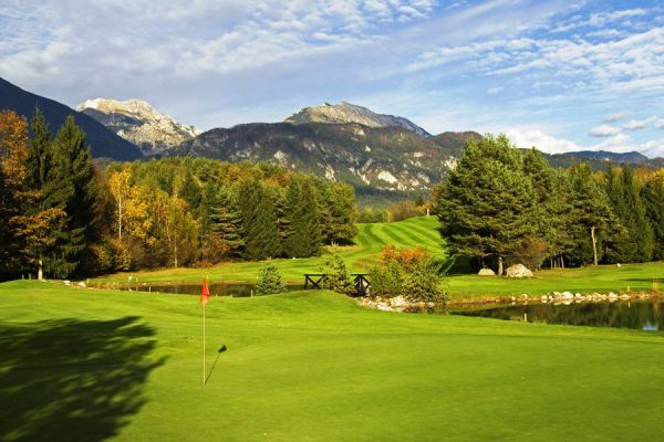 shb-golf-igrisce-bled-14B9F4804-F6BB-089C-3A0D-4DD608674A10.jpg