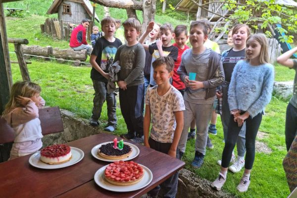 restaurant_camping_paintball_recreation_motorhome_alps_kraljev_hrib_kamniska_bistrica__136B6DD828B-5ECC-18DC-CEE1-4D7008955D98.jpg