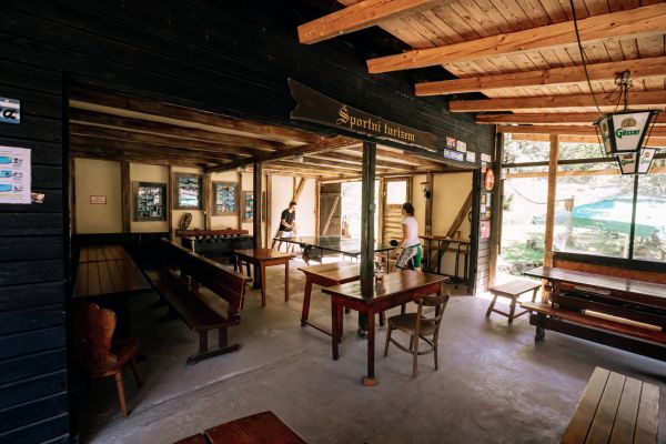 kraljev_hrib_kamniska_bistrica_restaurant_paintball_camping_hostel_rooms_0011AED27D23-40CC-2A95-EA48-3D8779583113.jpg