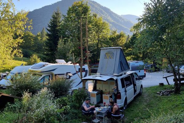 restaurant_camping_paintball_recreation_motorhome_alps_kraljev_hrib_kamniska_bistrica__21A8AF14FF-B2C1-6C23-D435-76F5A8F564A8.jpg