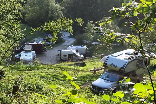 restaurant_camping_paintball_recreation_motorhome_alps_kraljev_hrib_kamniska_bistrica__25344713CA-CA47-1A2B-4757-80D9F8A53BD8.jpg