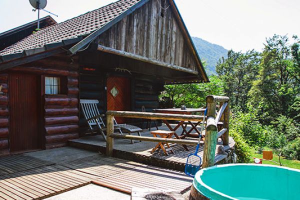 kraljev_hrib_paintball_hostel_rooms_camping_slovenia_0007698C9D95-9A59-463A-D4F2-B8F929D6D656.jpg