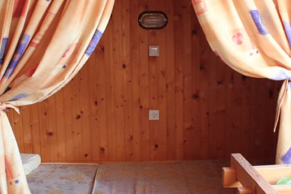 kraljev_hrib_paintball_hostel_rooms_camping_slovenia_0013a7C31A55F-EB90-00FB-A5D9-1D9D6BD488CB.jpg